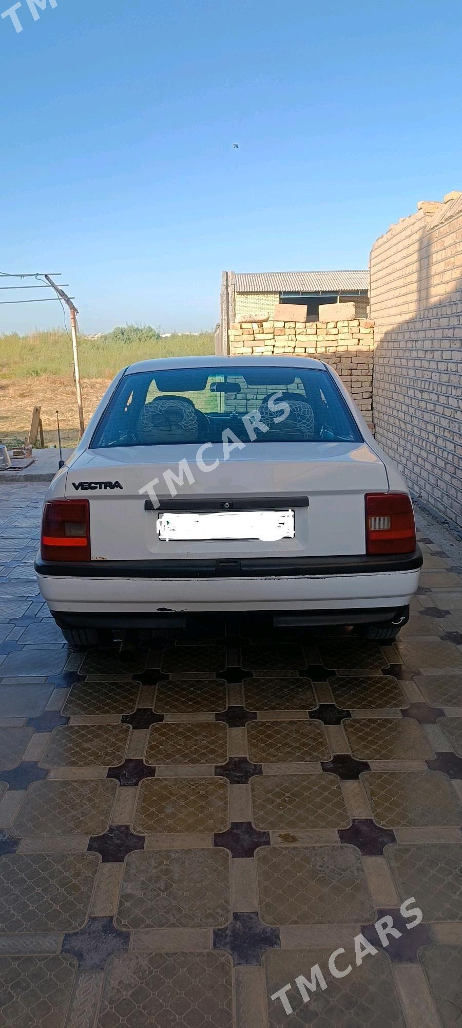 Opel Vectra 1990 - 35 000 TMT - Мары - img 3