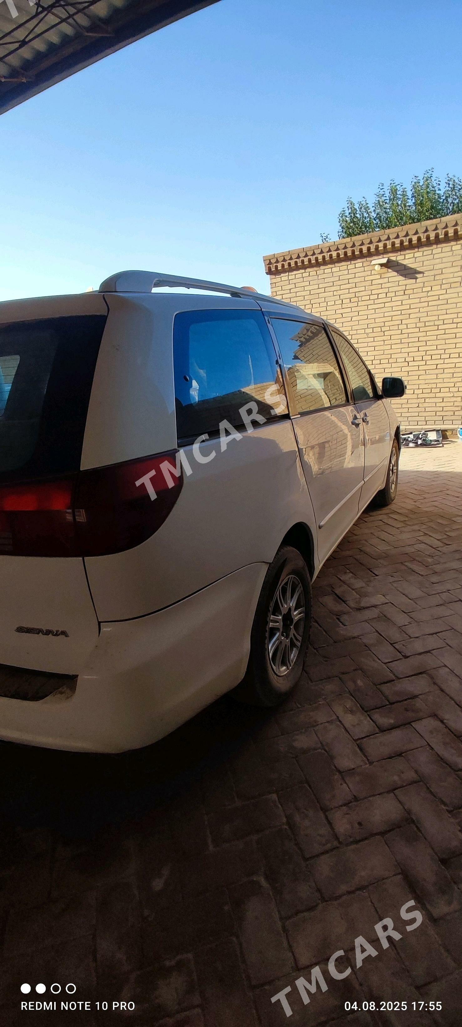 Toyota Sienna 2004 - 170 000 TMT - Halaç - img 2