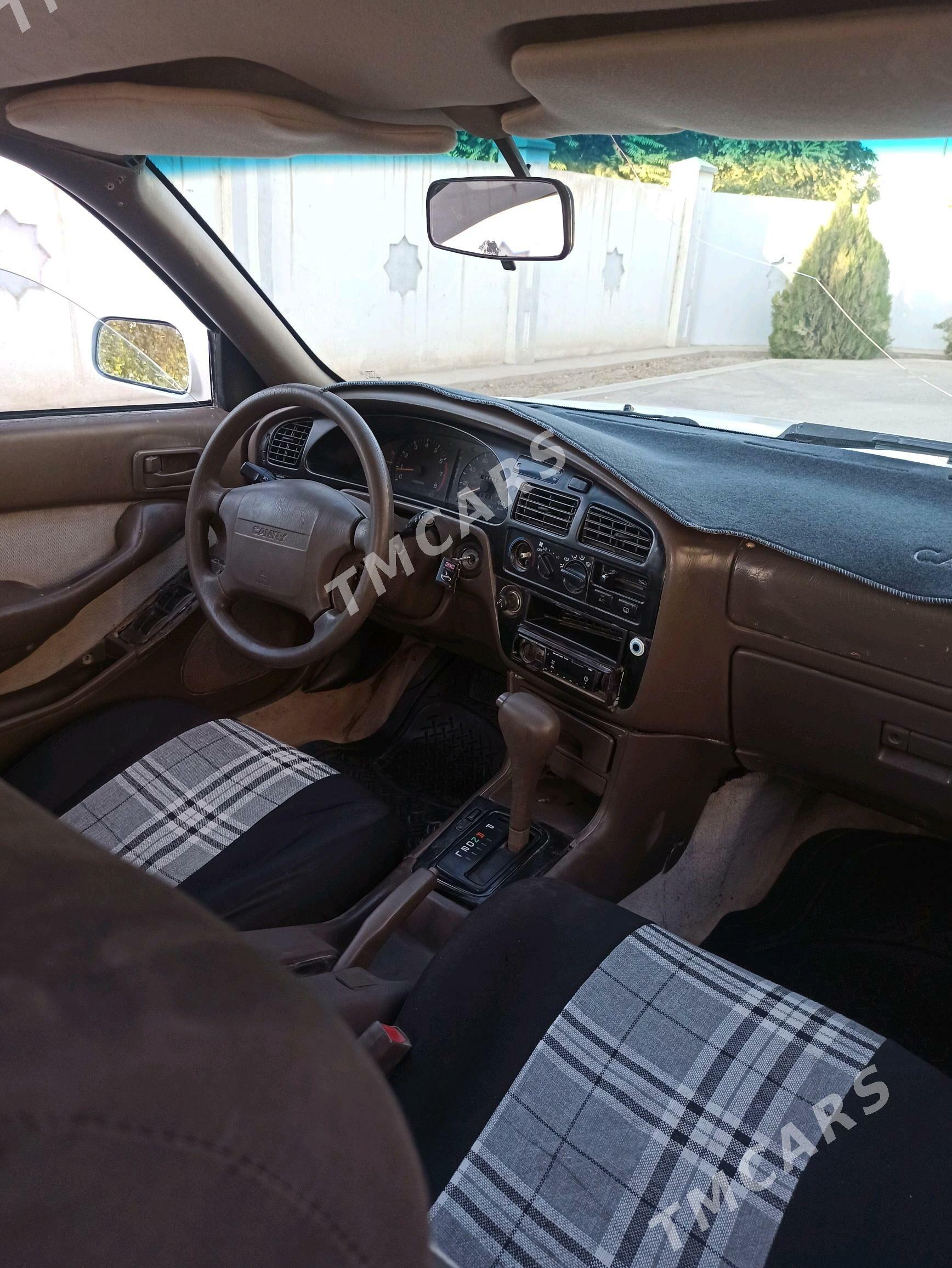 Toyota Camry 1994 - 60 000 TMT - Сакарчага - img 4