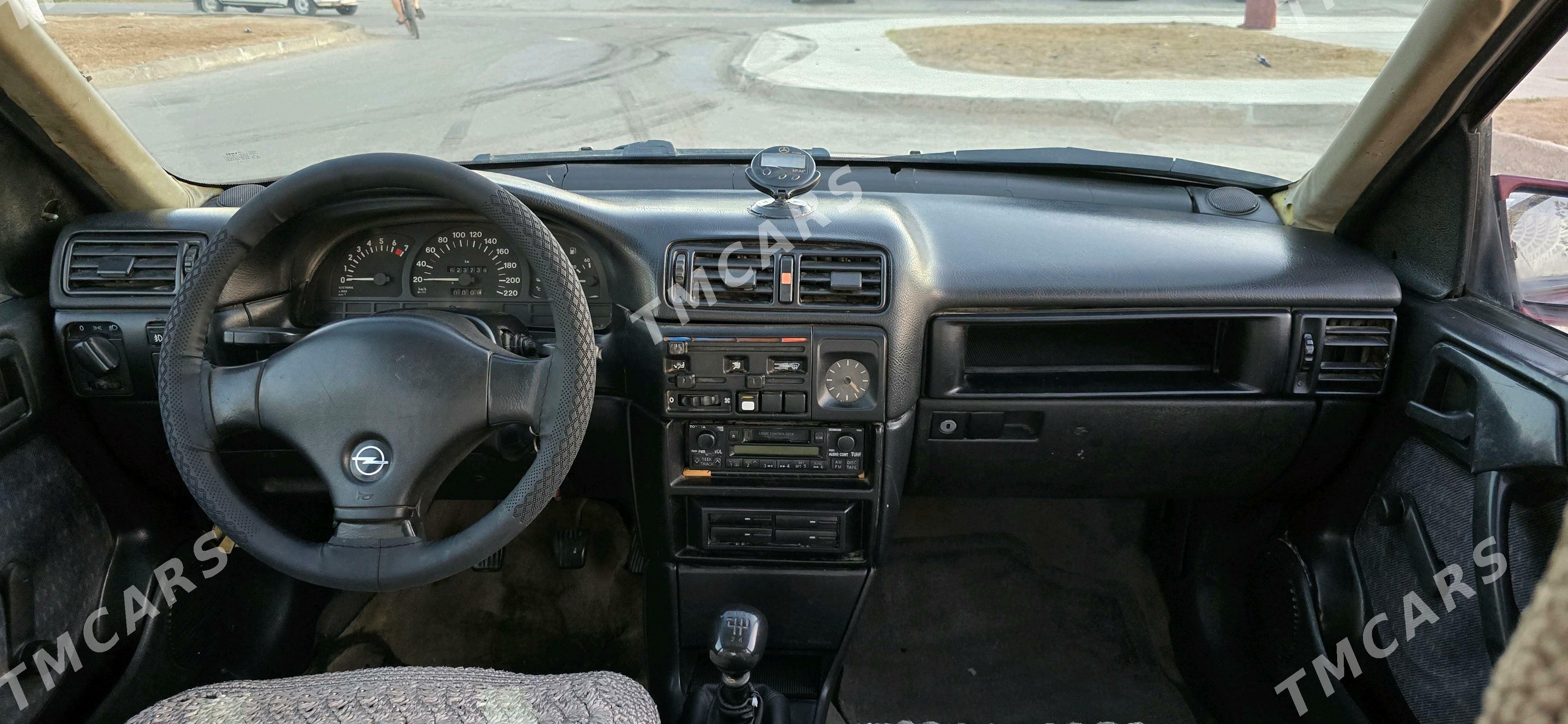 Opel Vectra 1990 - 20 000 TMT - Мары - img 2