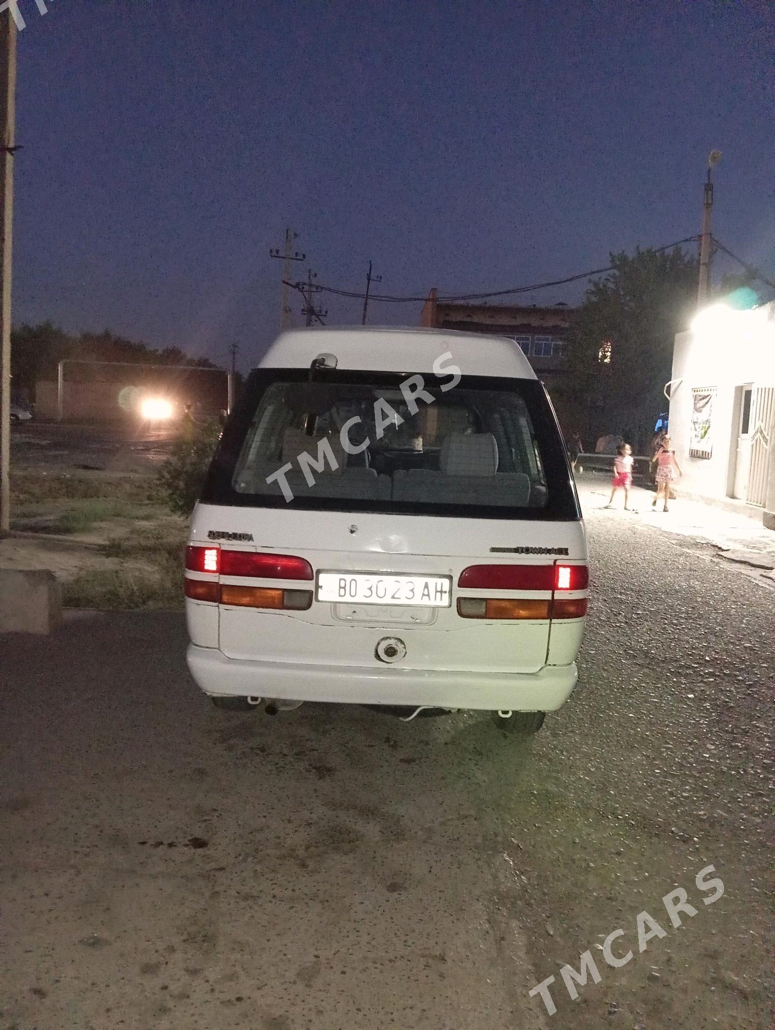 Toyota Town Ace 1992 - 25 000 TMT - Серахс - img 2