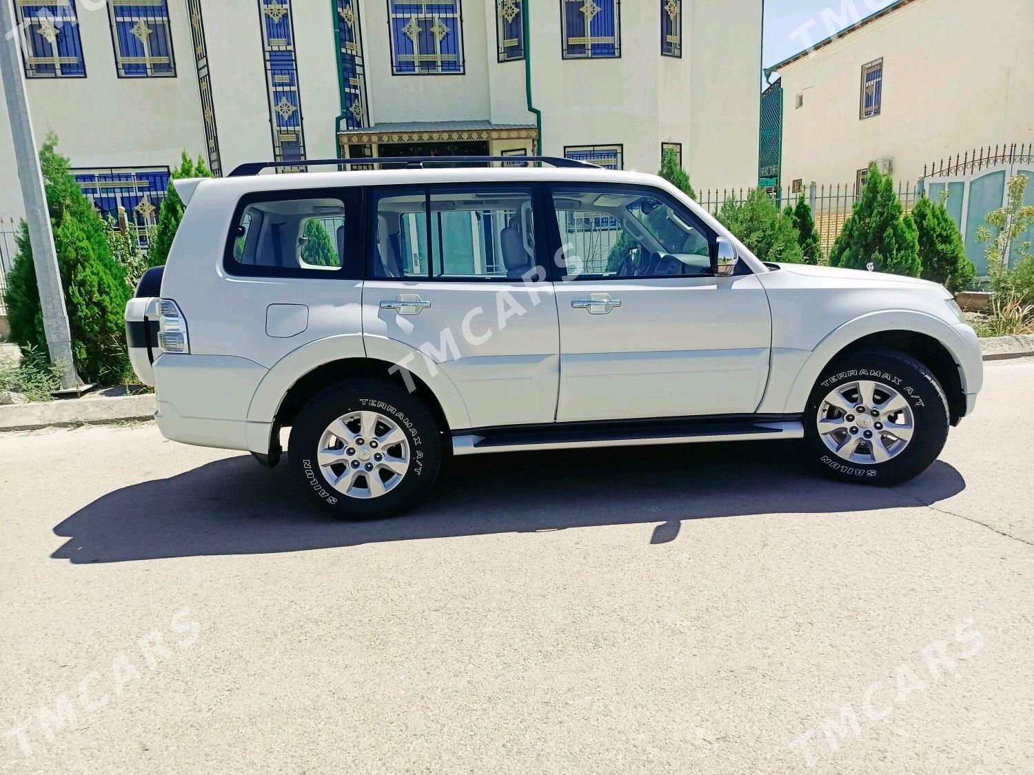 Mitsubishi Pajero 2015 - 325 000 TMT - Дашогуз - img 8