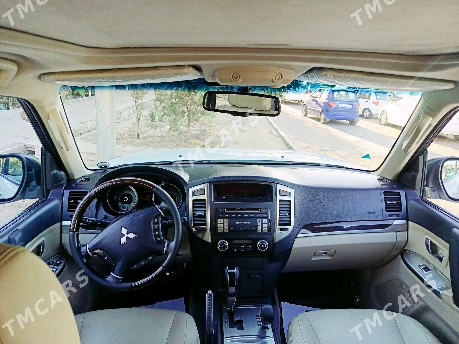 Mitsubishi Pajero 2015 - 325 000 TMT - Дашогуз - img 5
