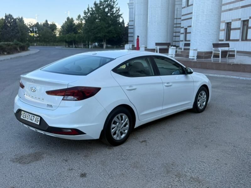 Hyundai Elantra 2019 - 195 000 TMT - Parahat 1 - img 4