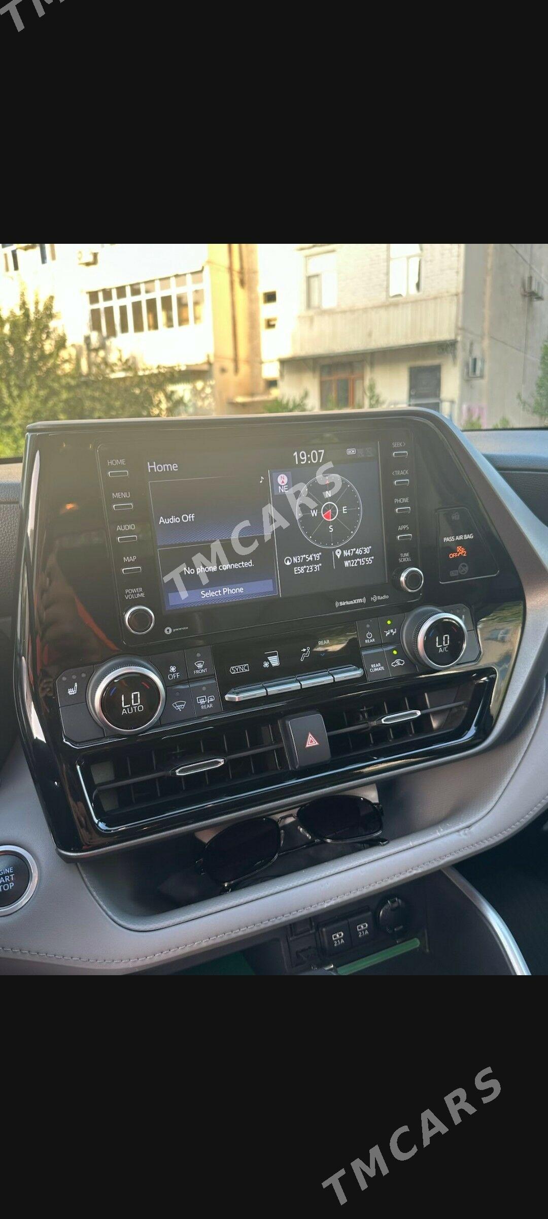 Toyota Highlander 2021 - 565 000 TMT - Ашхабад - img 3