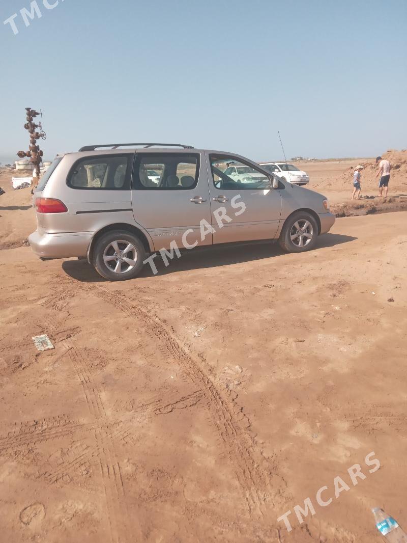 Toyota Sienna 2000 - 160 000 TMT - Murgap - img 6