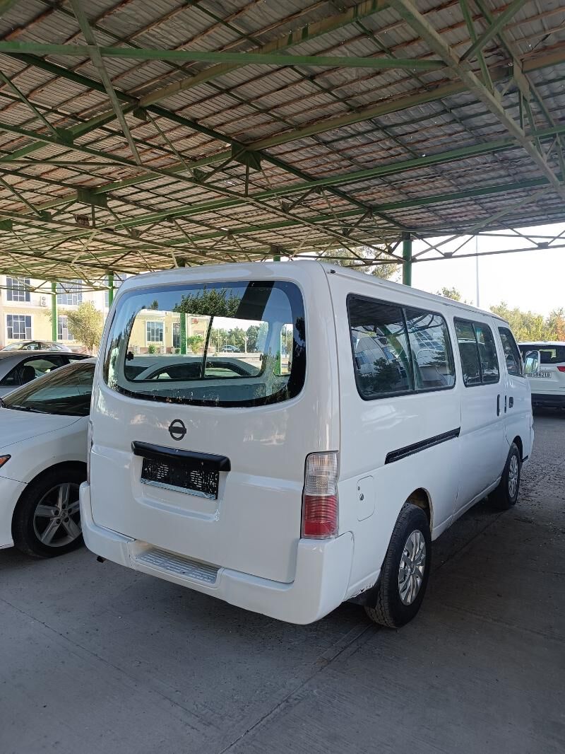 Nissan Urvan 2003 - 120 000 TMT - Türkmenabat - img 8