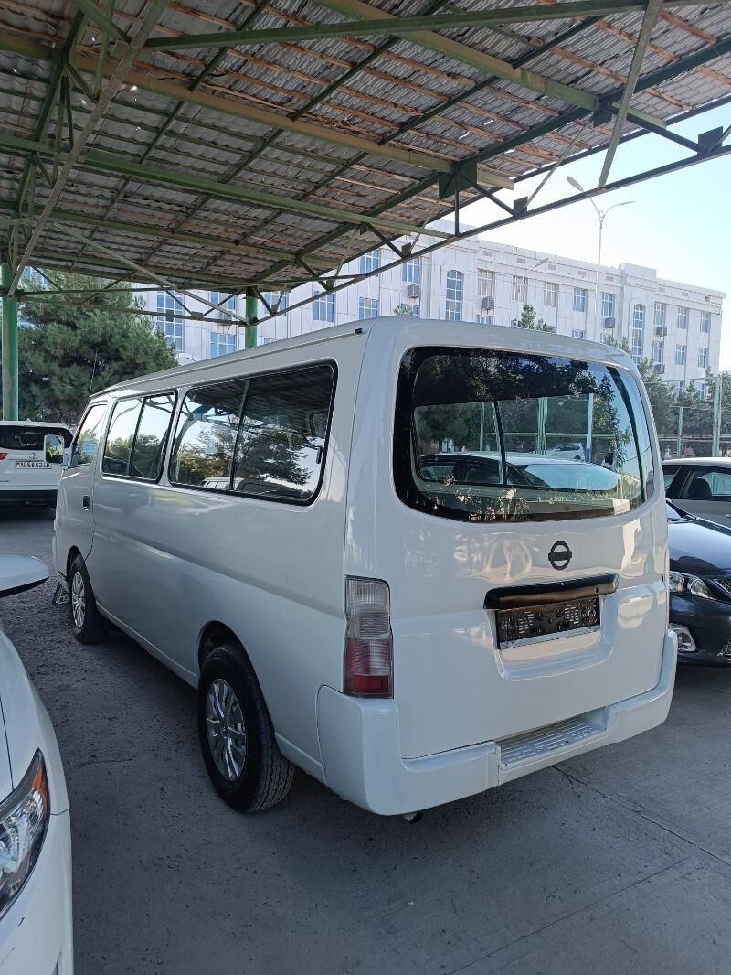 Nissan Urvan 2003 - 120 000 TMT - Türkmenabat - img 7