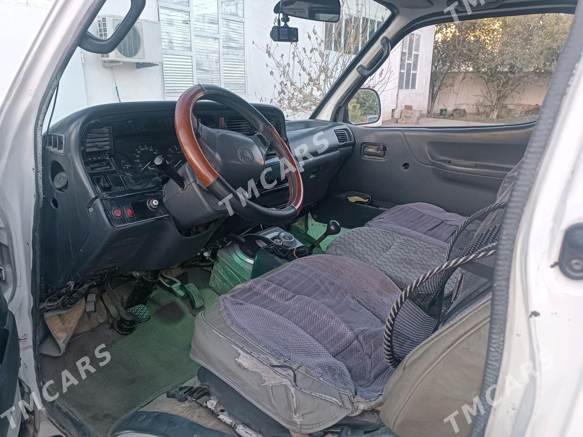 Toyota Hiace 2003 - 95 000 TMT - Туркменабат - img 6