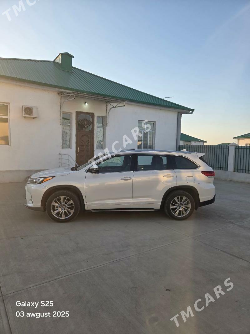 Toyota Highlander 2017 - 452 000 TMT - Гёкдепе - img 6