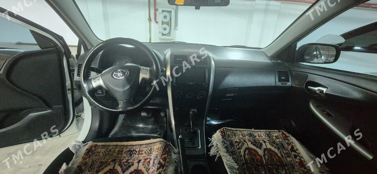 Toyota Corolla 2010 - 190 000 TMT - ул. Чехова -  Элитки (А.Ниязов шаёлы) - img 3