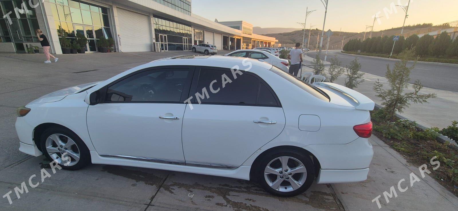 Toyota Corolla 2010 - 190 000 TMT - ул. Чехова -  Элитки (А.Ниязов шаёлы) - img 4