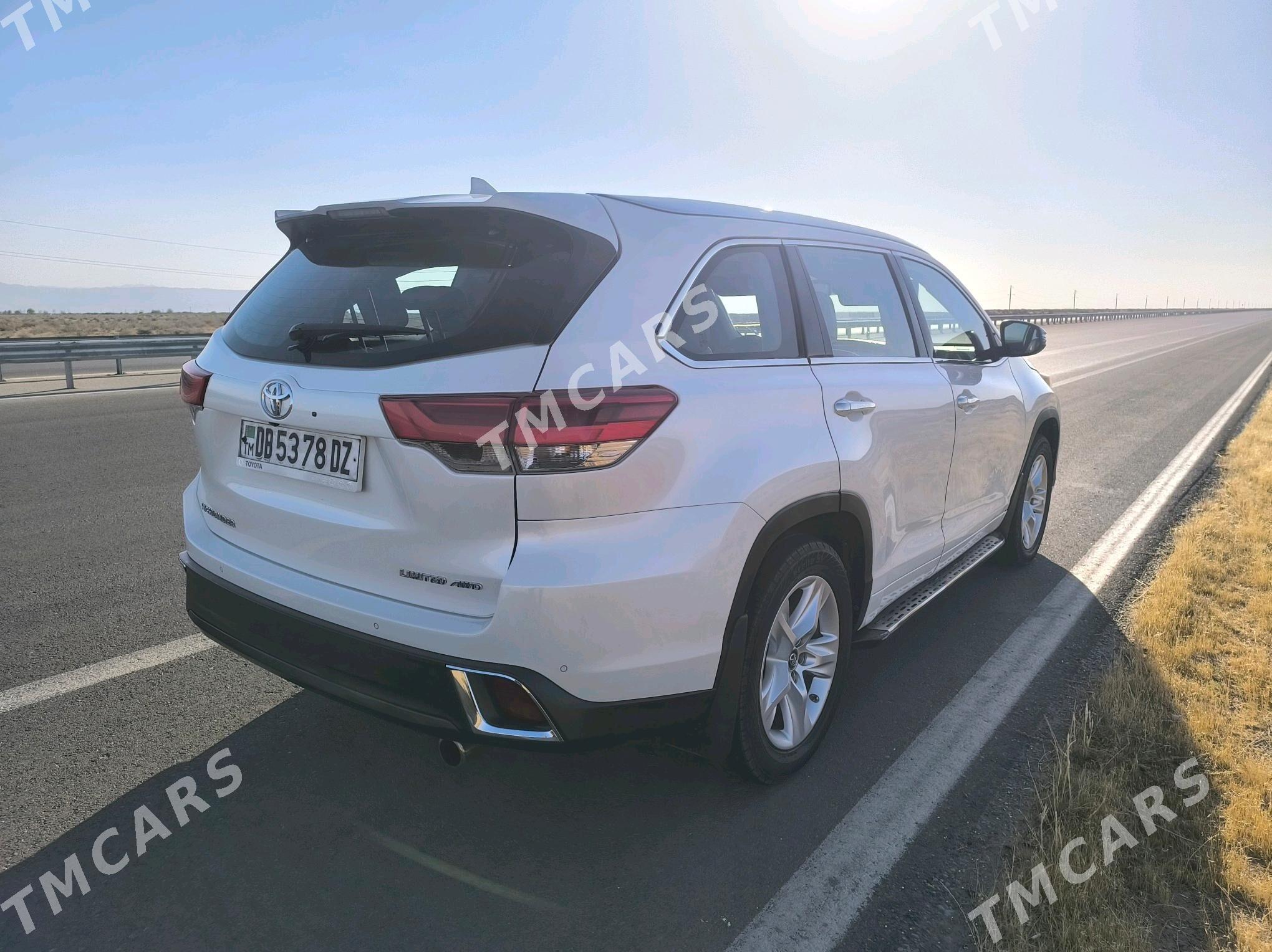 Toyota Highlander 2017 - 410 000 TMT - Чоганлы - img 4