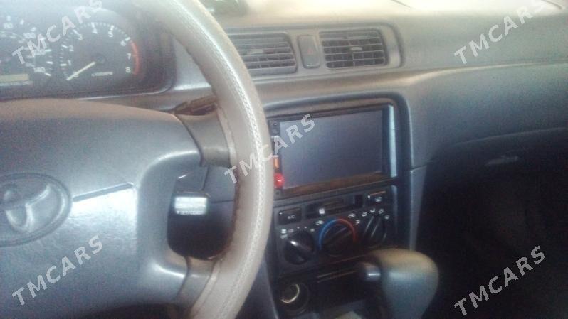 Toyota Camry 1998 - 130 000 TMT - Губадаг - img 2
