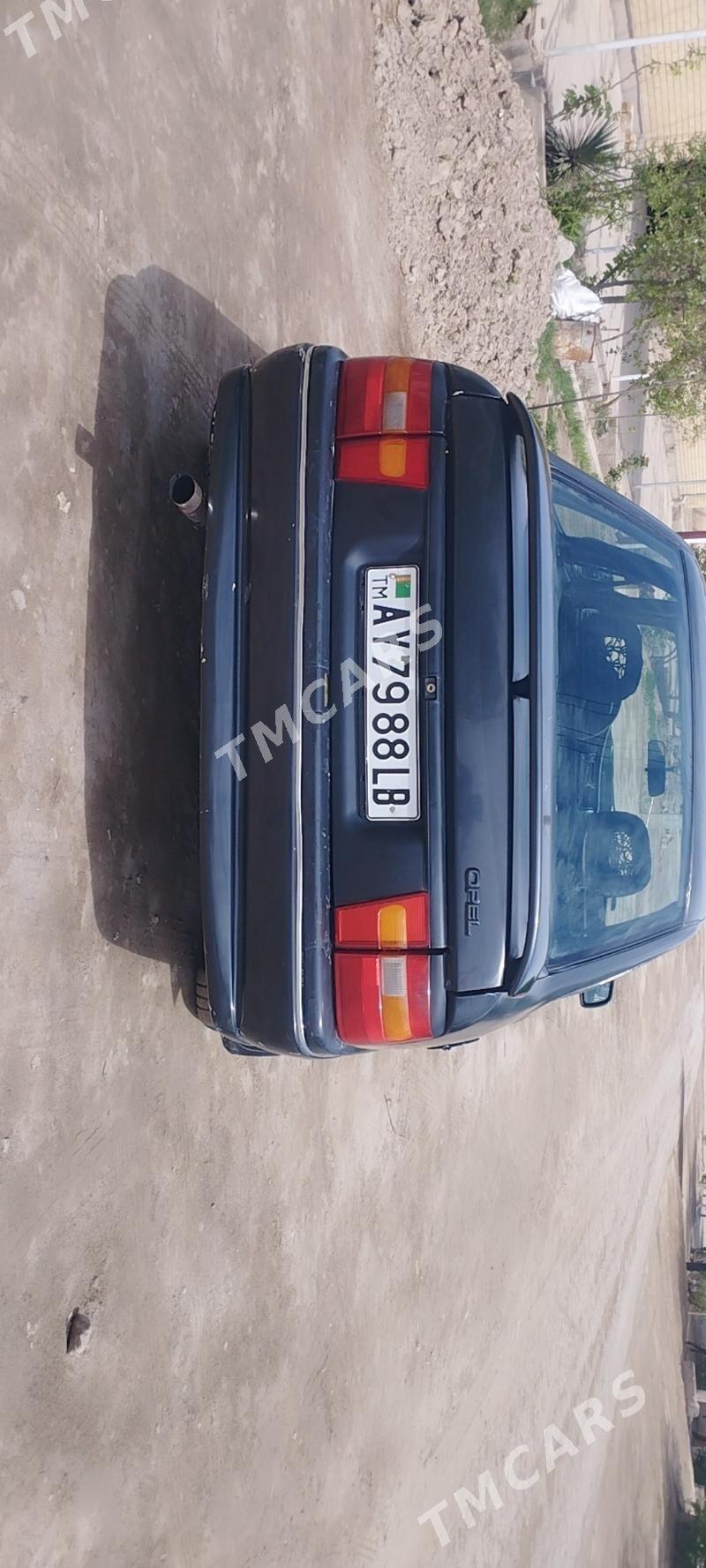 Opel Vectra 1992 - 19 000 TMT - Saýat - img 2