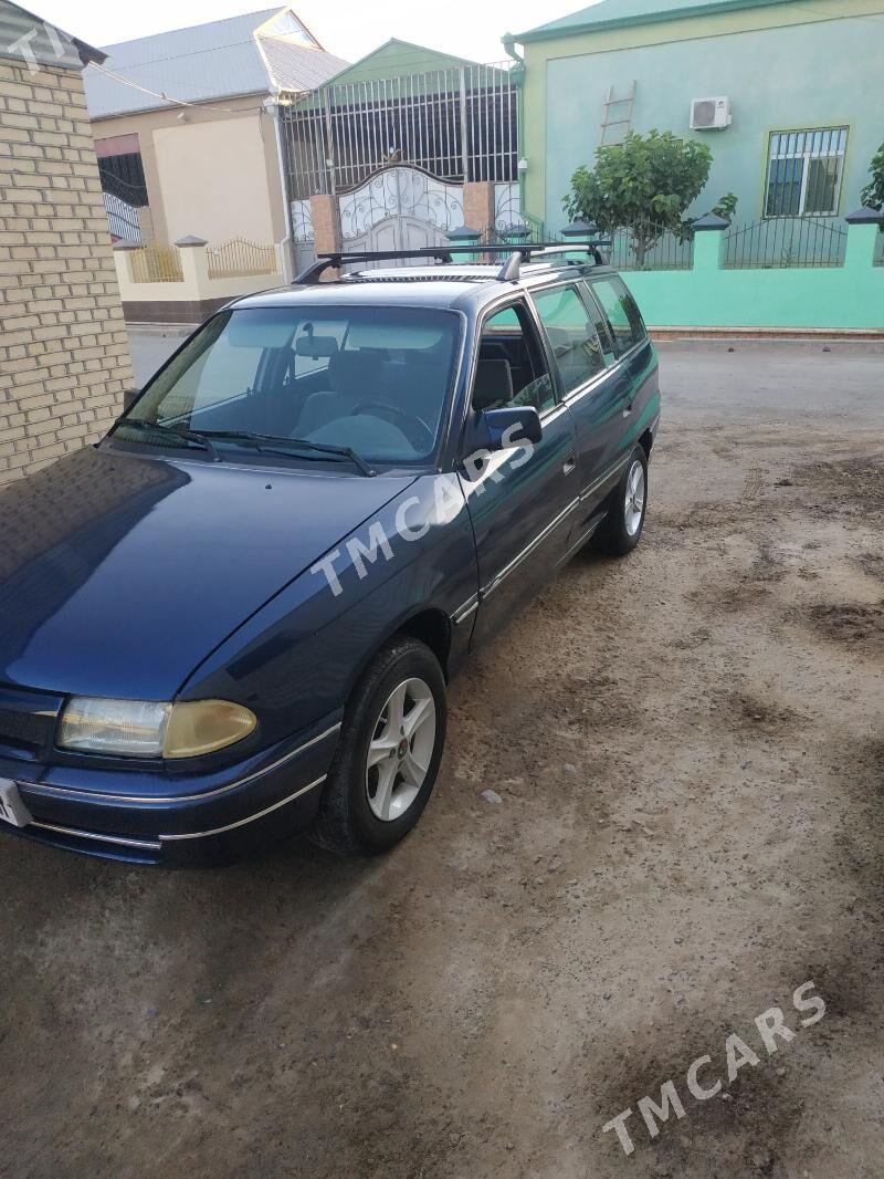 Opel Astra 1992 - 37 000 TMT - Mary - img 4