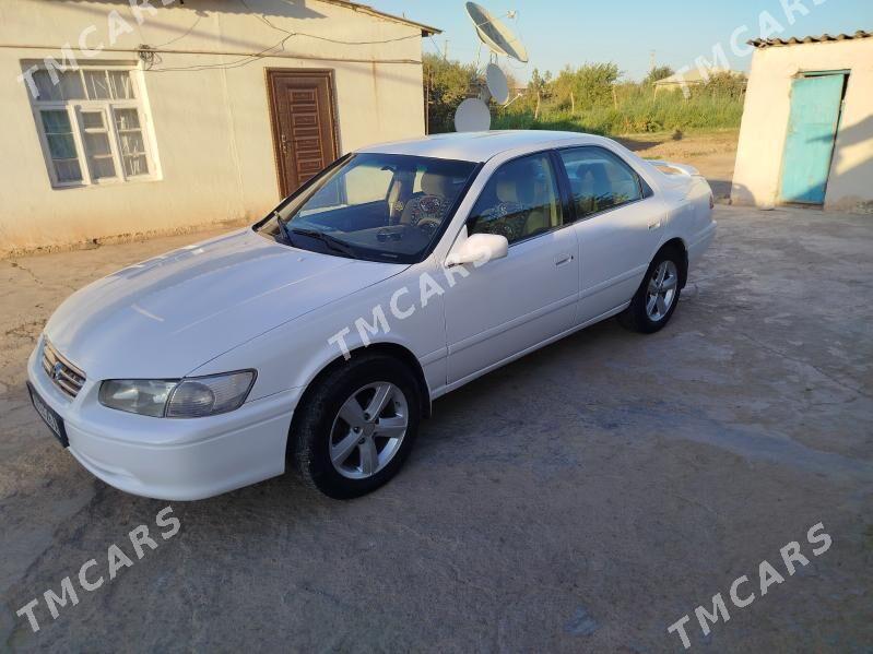 Toyota Camry 2000 - 125 000 TMT - Теджен - img 5