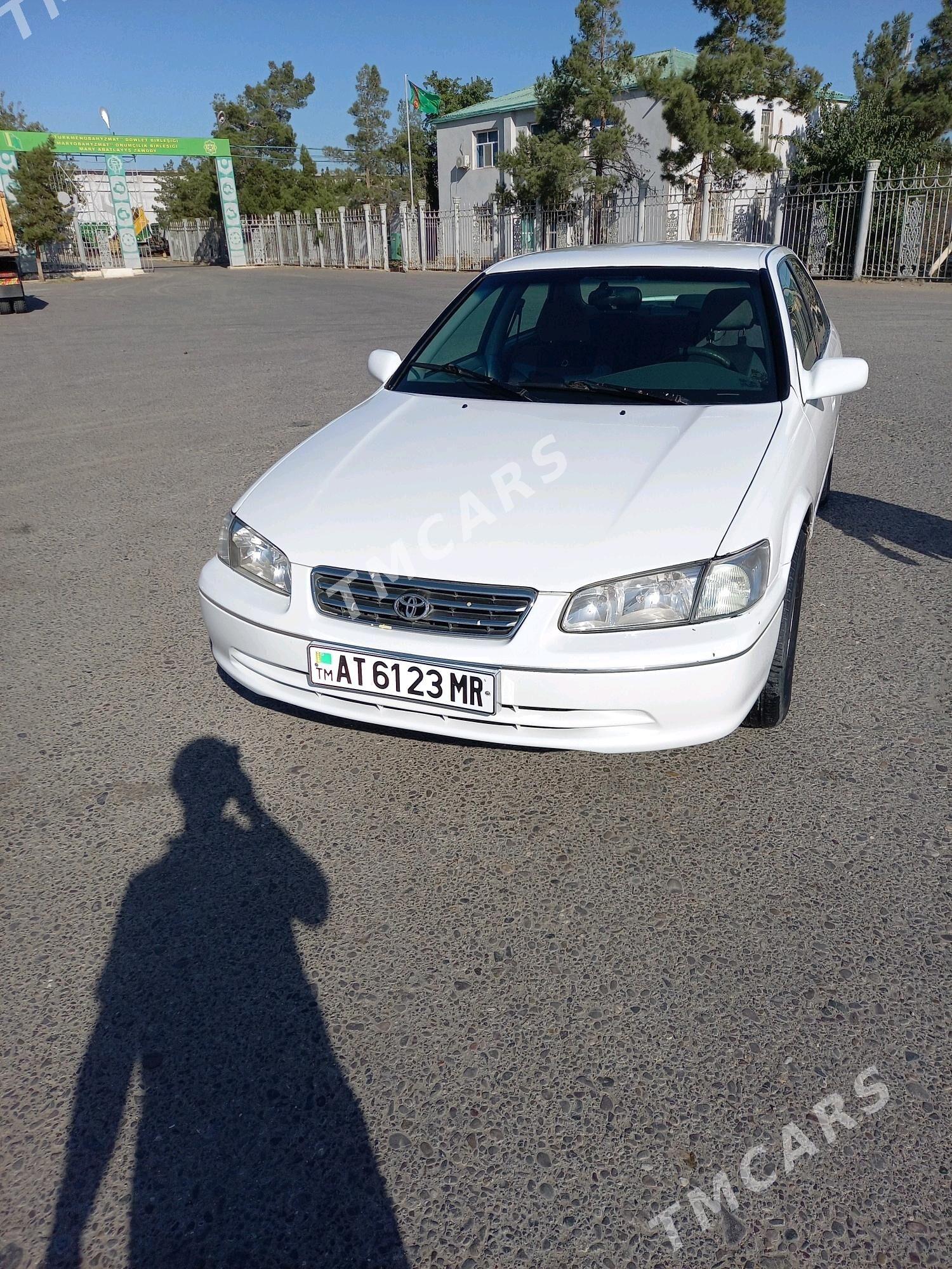 Toyota Camry 1998 - 150 000 TMT - Мары - img 2