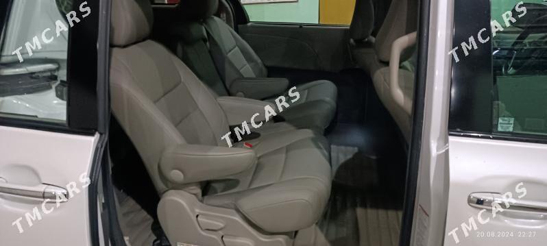 Toyota Sienna 2017 - 425 000 TMT - Aşgabat - img 10