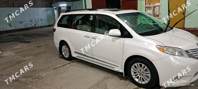 Toyota Sienna 2017 - 425 000 TMT - Aşgabat - img 9