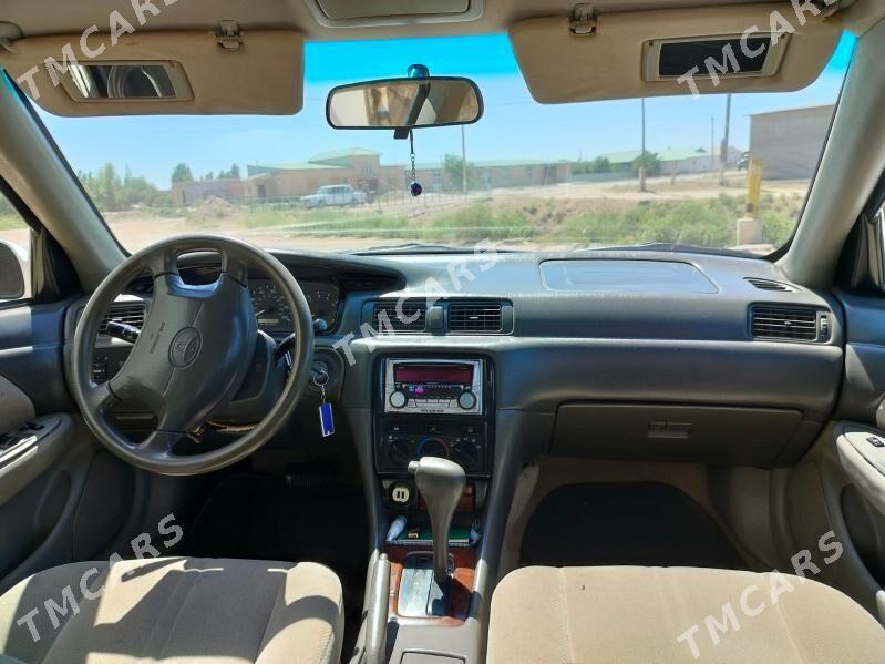 Toyota Camry 2001 - 142 000 TMT - Köneürgenç - img 4