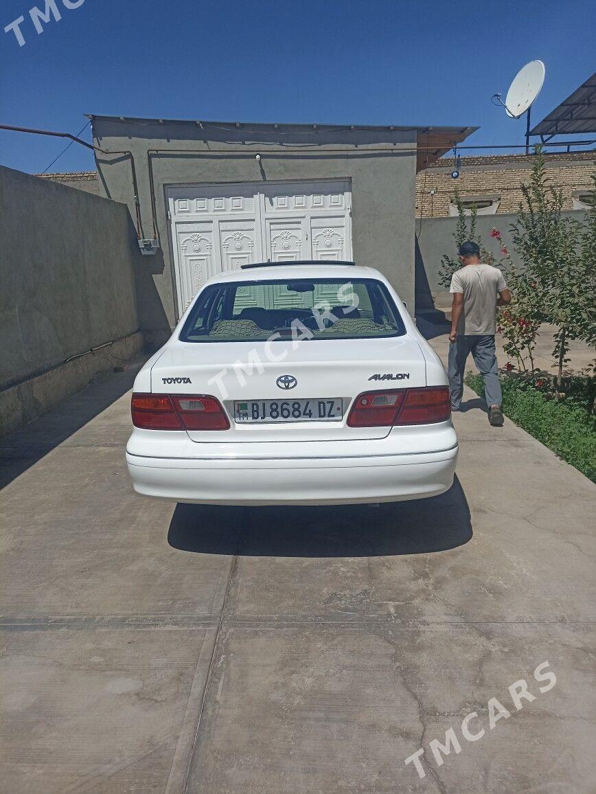Toyota Avalon 1998 - 130 000 TMT - Губадаг - img 3