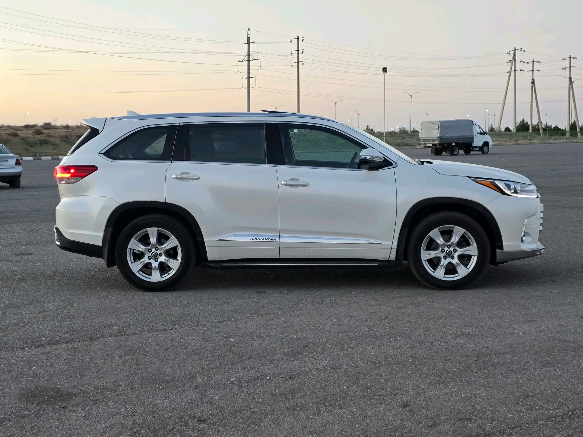 Toyota Highlander 2017 - 510 000 TMT - Aşgabat - img 9