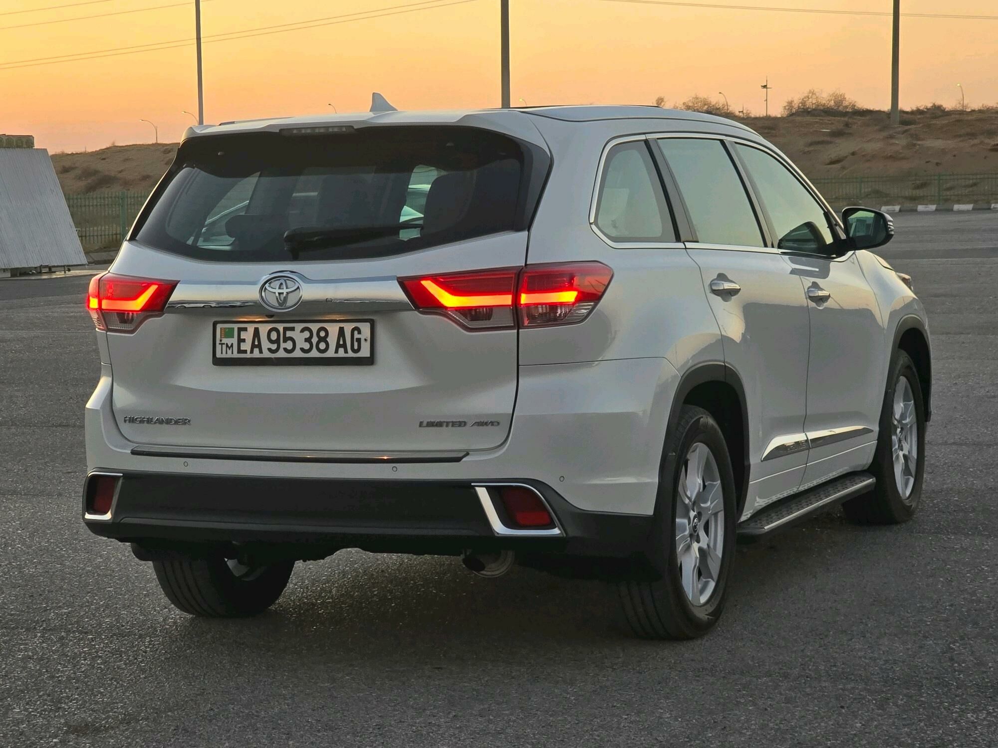 Toyota Highlander 2017 - 510 000 TMT - Aşgabat - img 2