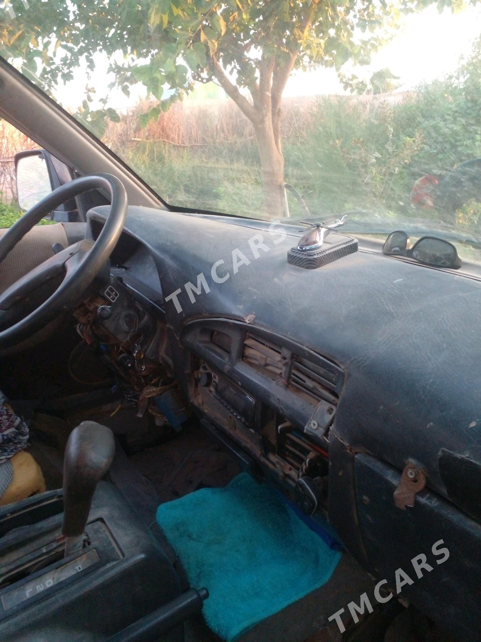 Toyota Town Ace 1989 - 19 000 TMT - Сакарчага - img 6