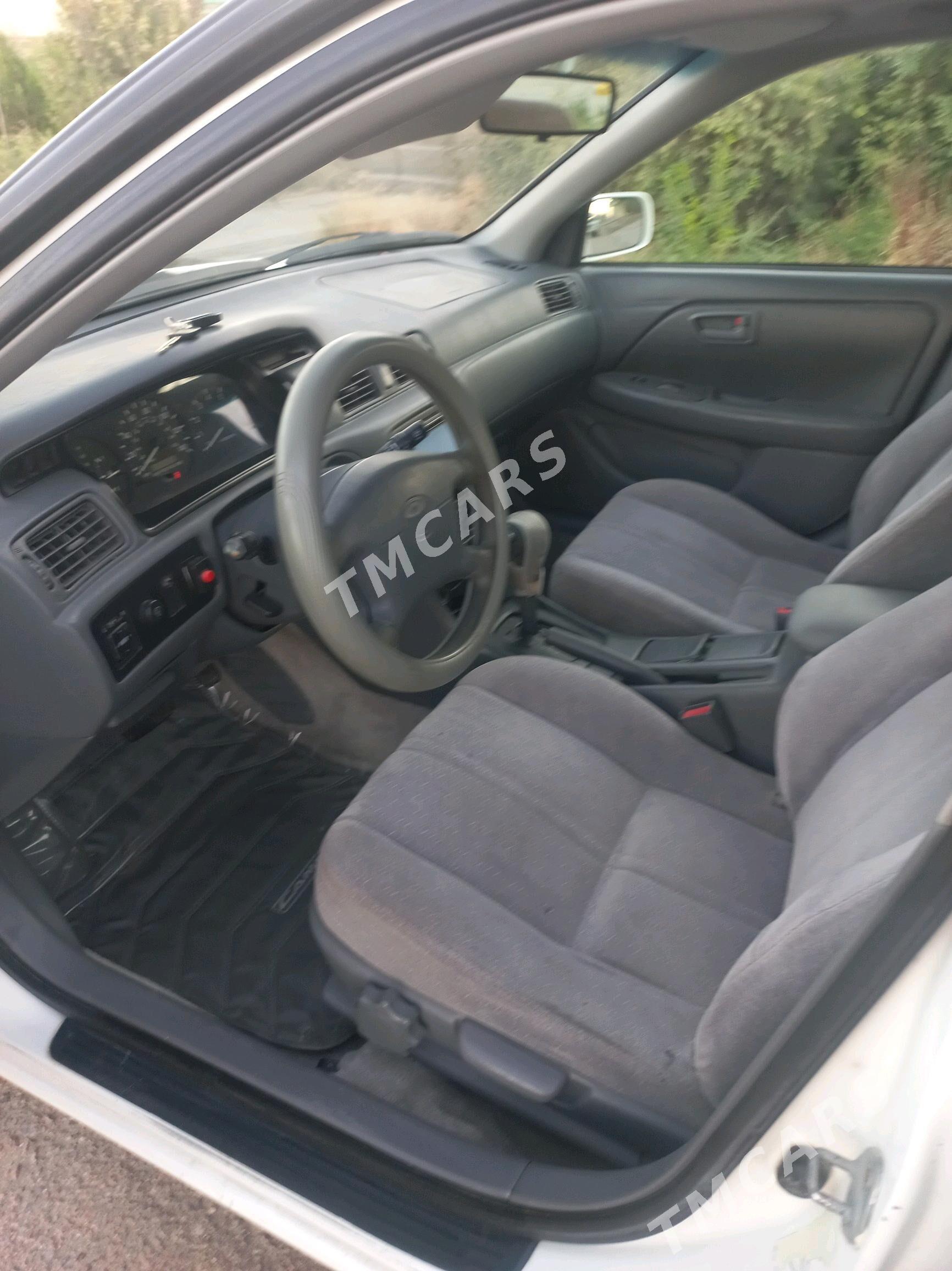 Toyota Camry 1998 - 136 000 TMT - Дашогуз - img 10