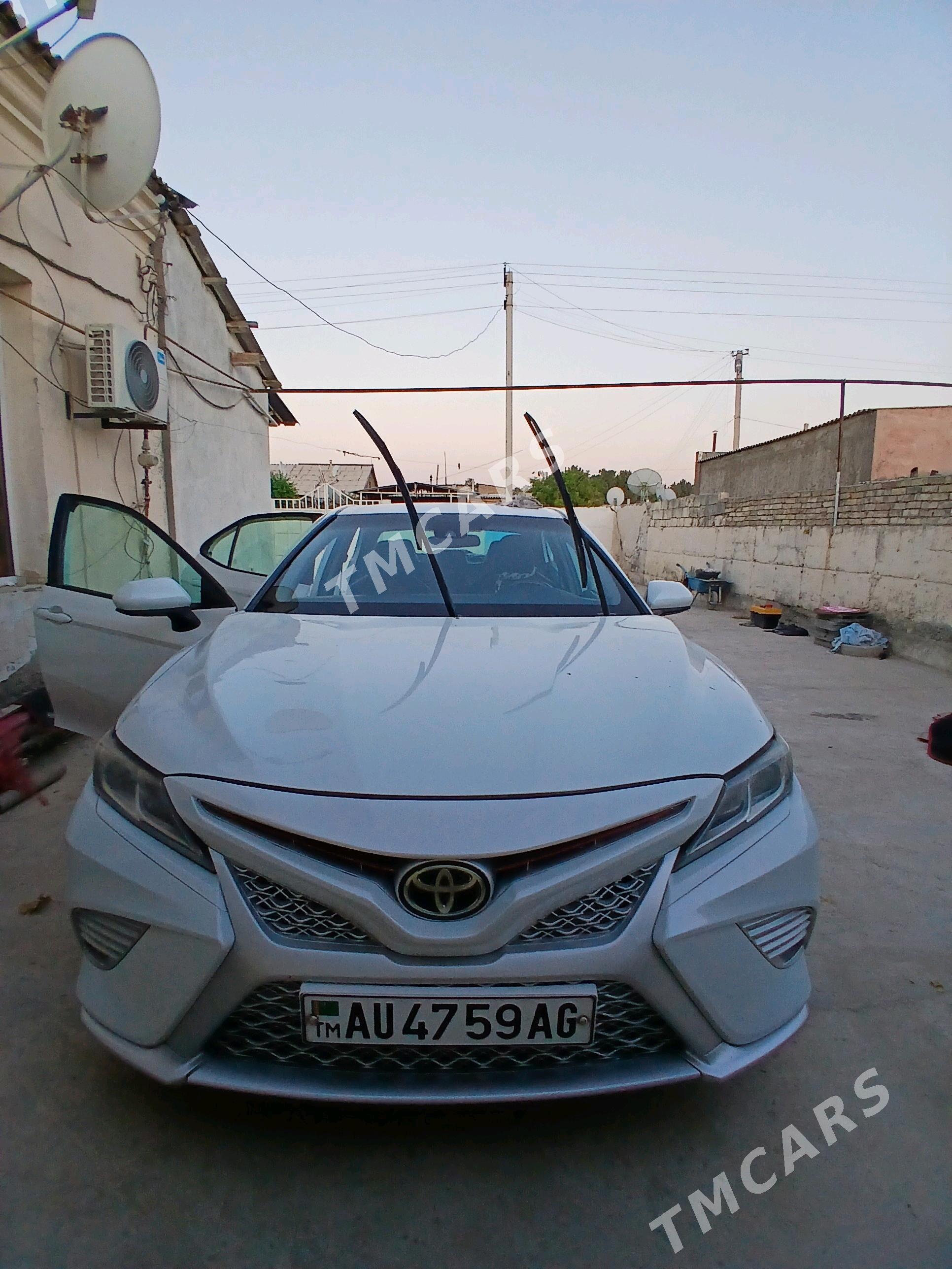Toyota Camry 2020 - 430 000 TMT - Büzmeýin - img 6