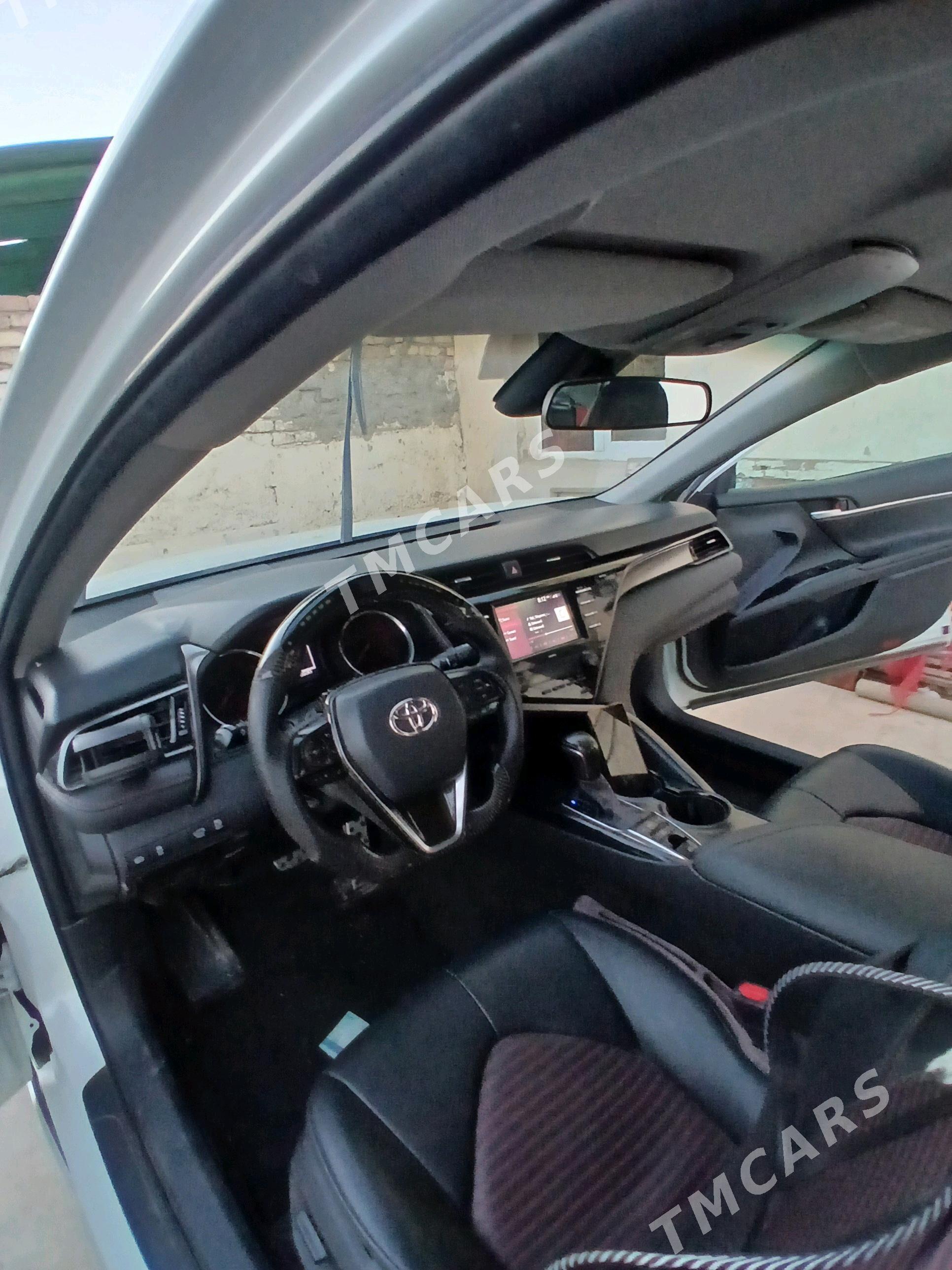 Toyota Camry 2020 - 430 000 TMT - Büzmeýin - img 5