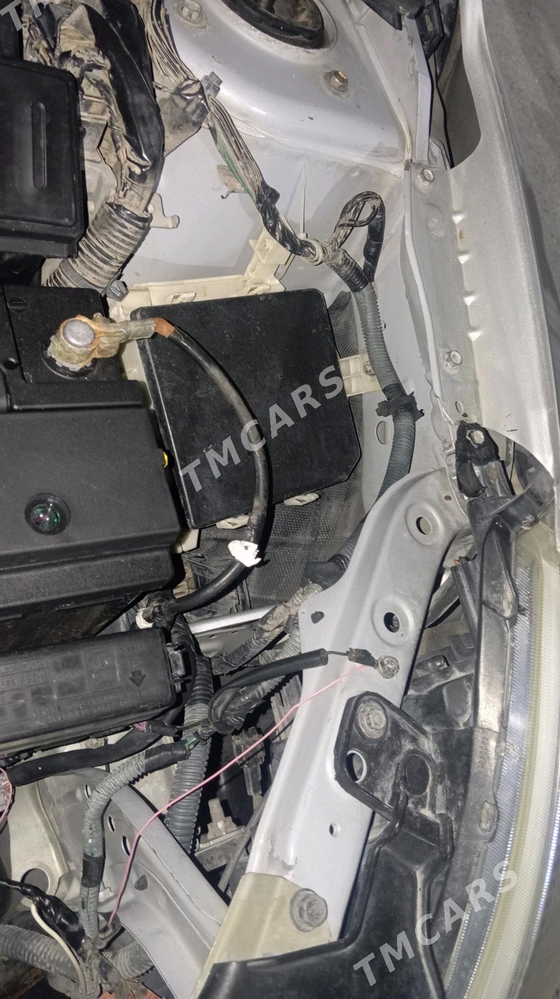 Nissan Versa 2009 - 132 000 TMT - Ашхабад - img 2