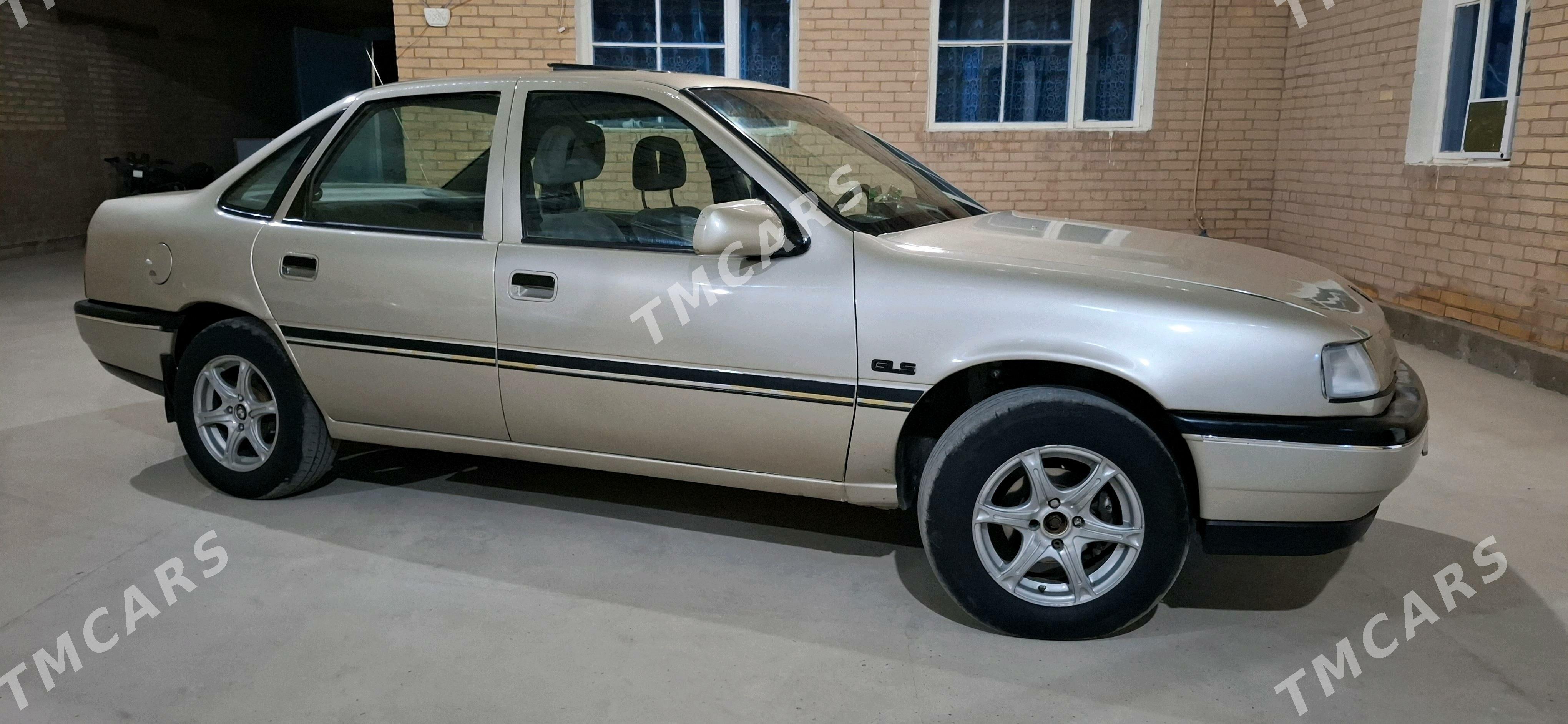 Opel Vectra 1990 - 30 000 TMT - Чарджоу - img 4