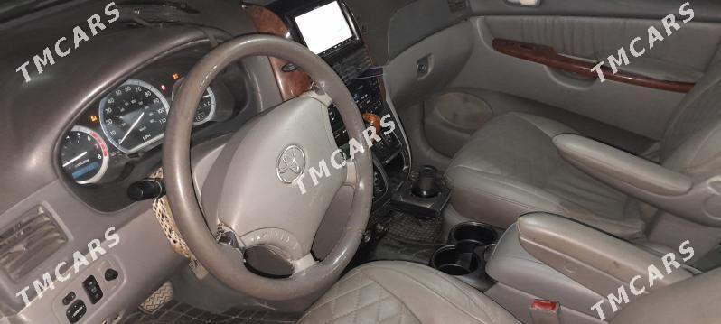 Toyota Sienna 2004 - 190 000 TMT - Эсенгулы - img 4