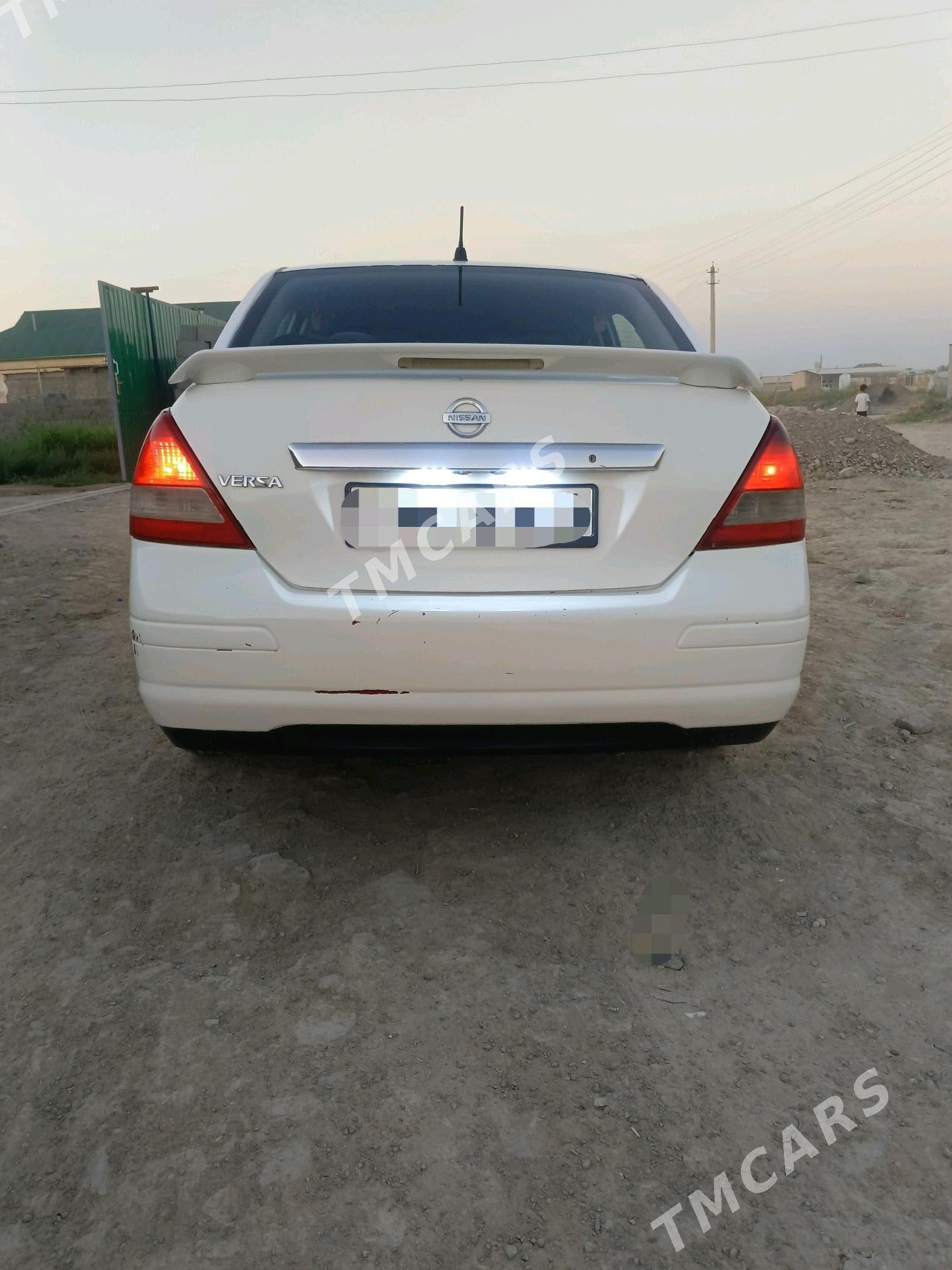 Nissan Versa 2009 - 100 000 TMT - Ак-Бугдайский этрап - img 7