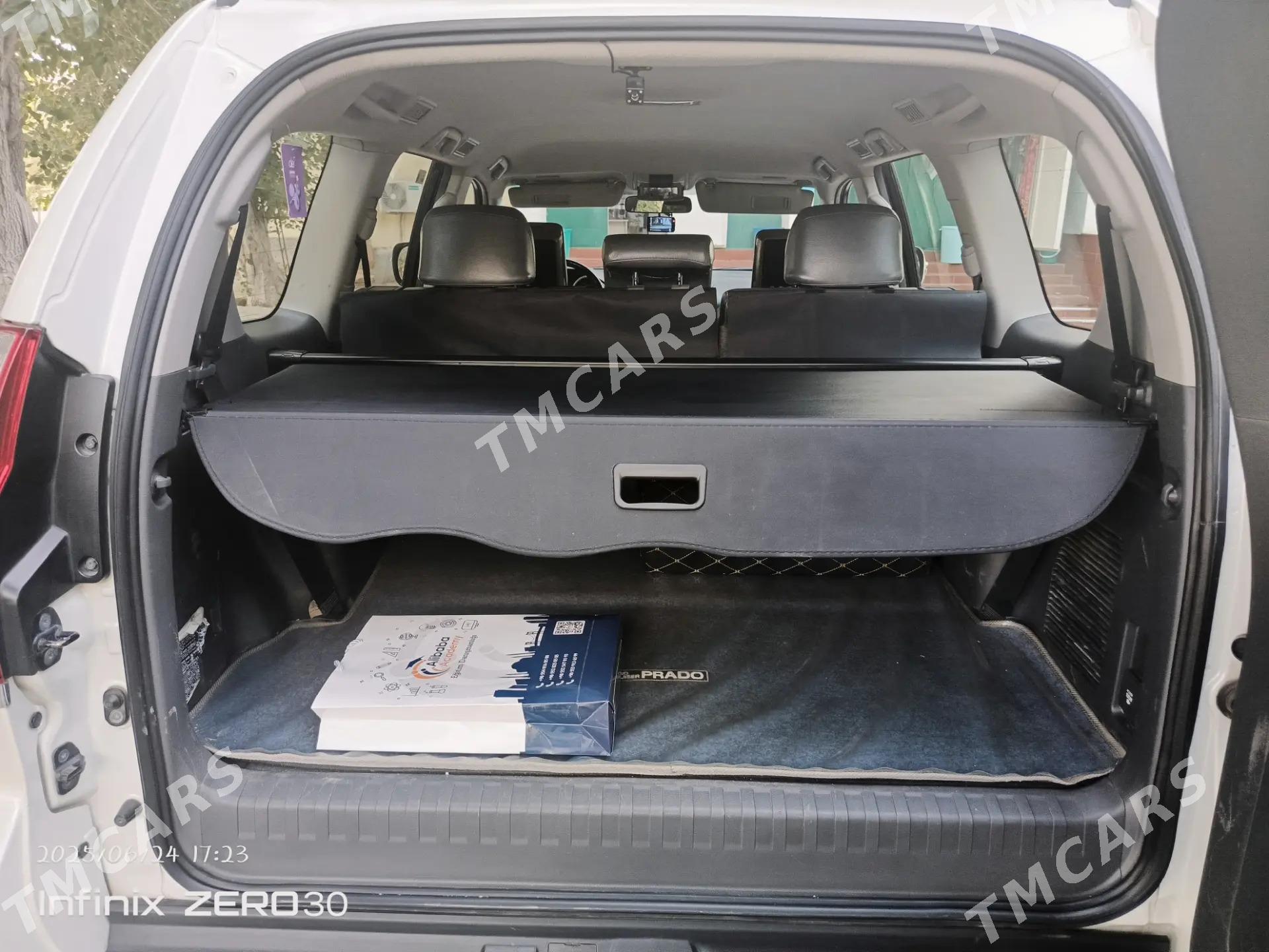 Toyota Land Cruiser Prado 2013 - 570 000 TMT - Ашхабад - img 4