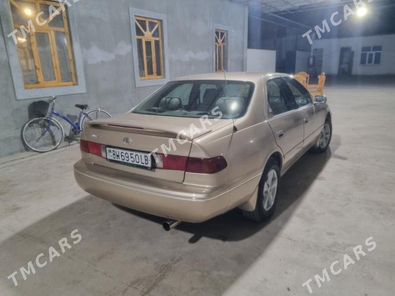 Toyota Camry 1998 - 115 000 TMT - Saýat - img 2