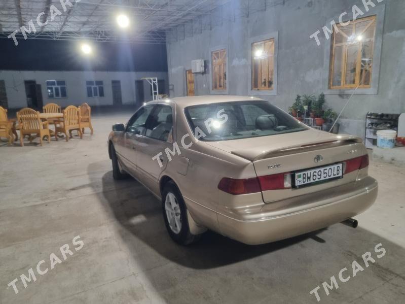Toyota Camry 1998 - 115 000 TMT - Saýat - img 5