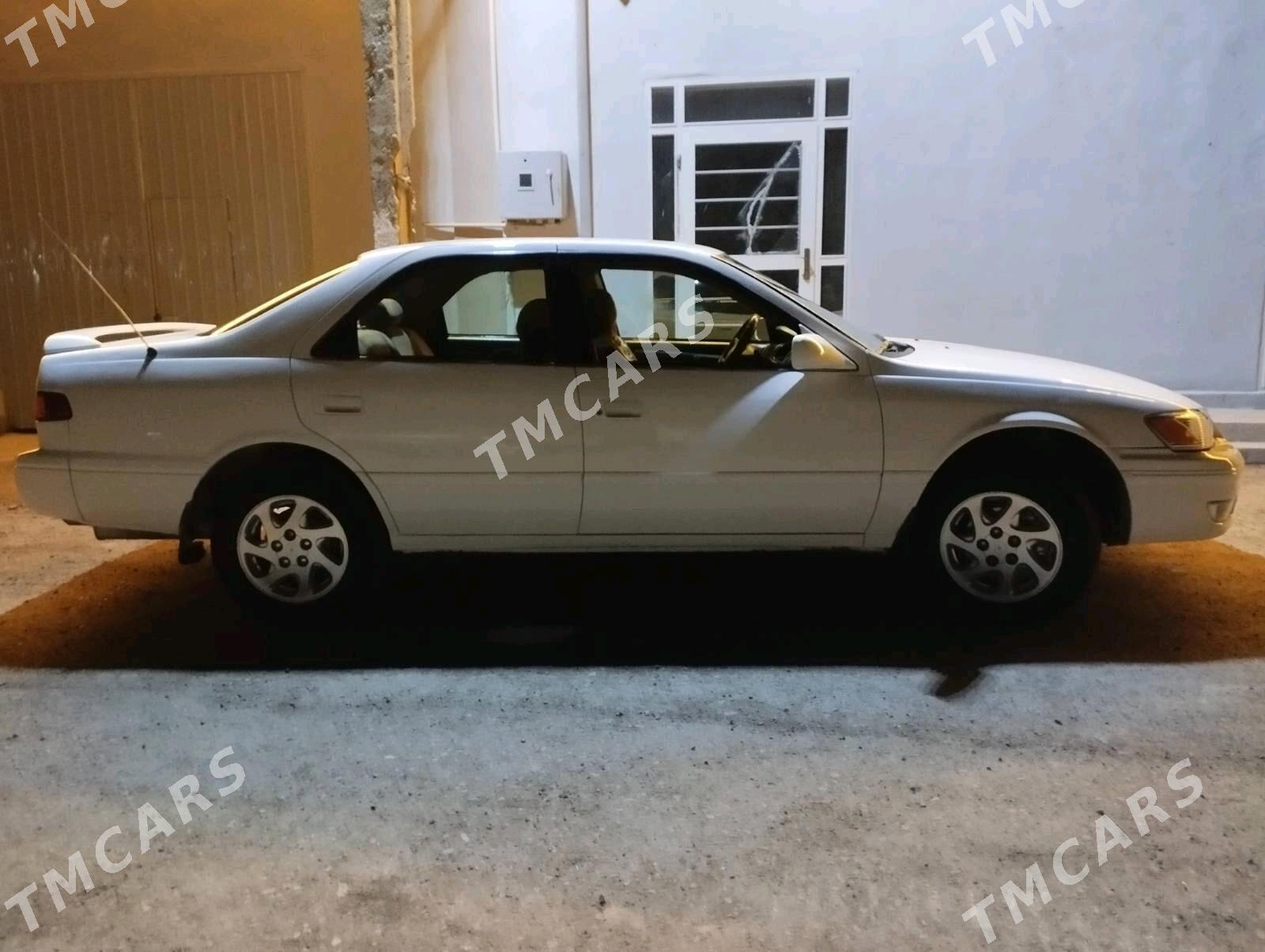 Toyota Camry 2000 - 130 000 TMT - Гороглы (Тагта) - img 5