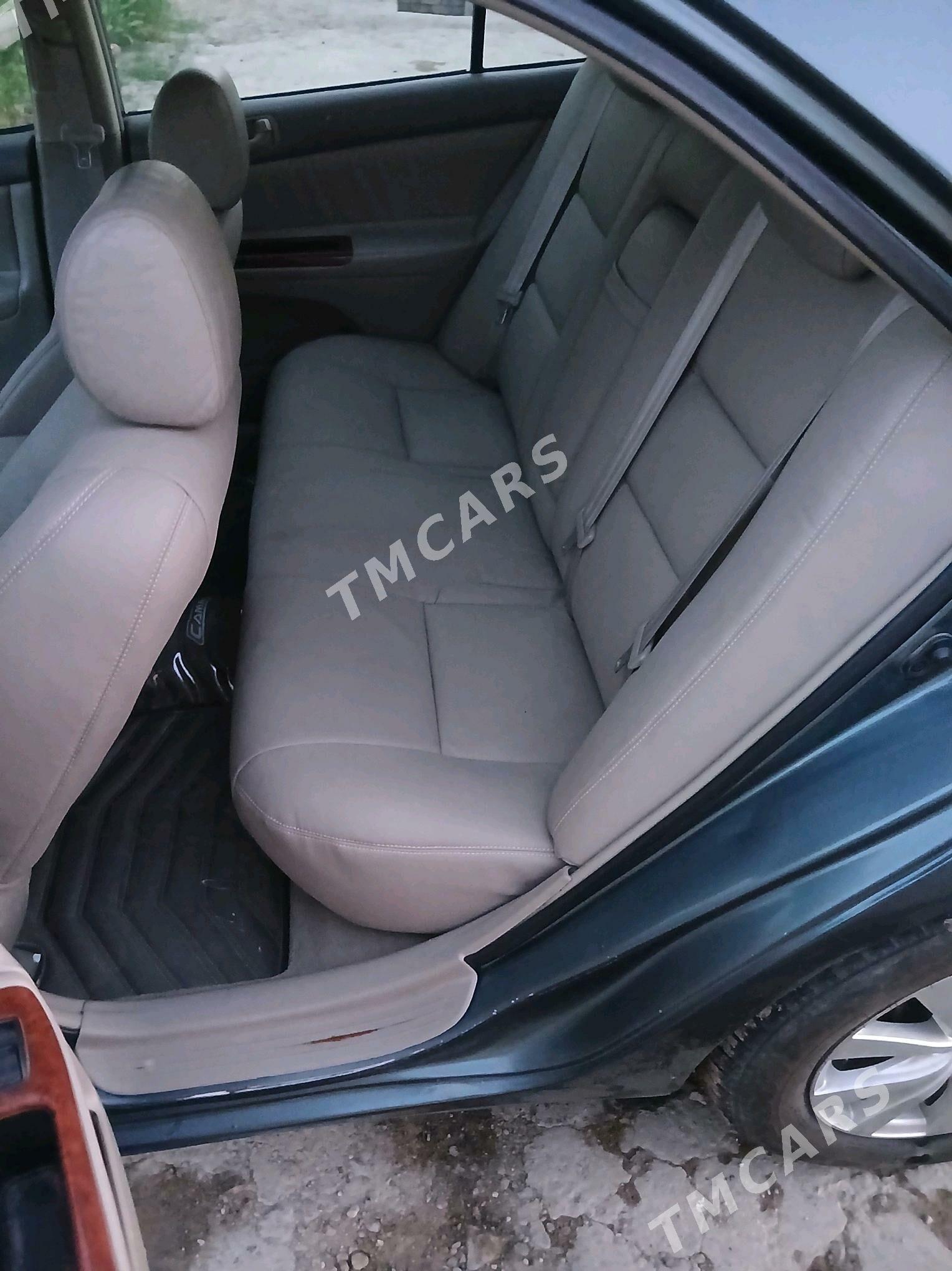 Toyota Camry 2002 - 180 000 TMT - Halaç - img 2