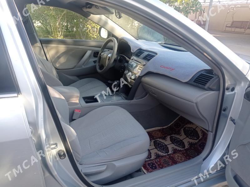 Toyota Camry 2010 - 147 000 TMT - Балканабат - img 4