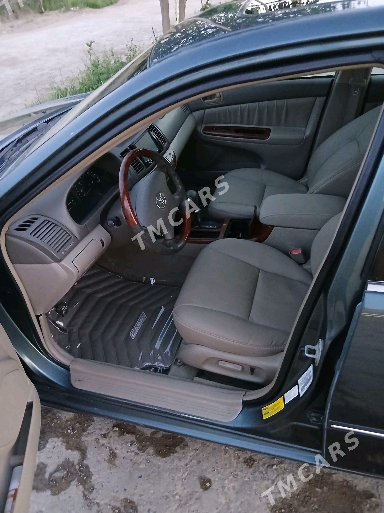 Toyota Camry 2002 - 180 000 TMT - Halaç - img 3