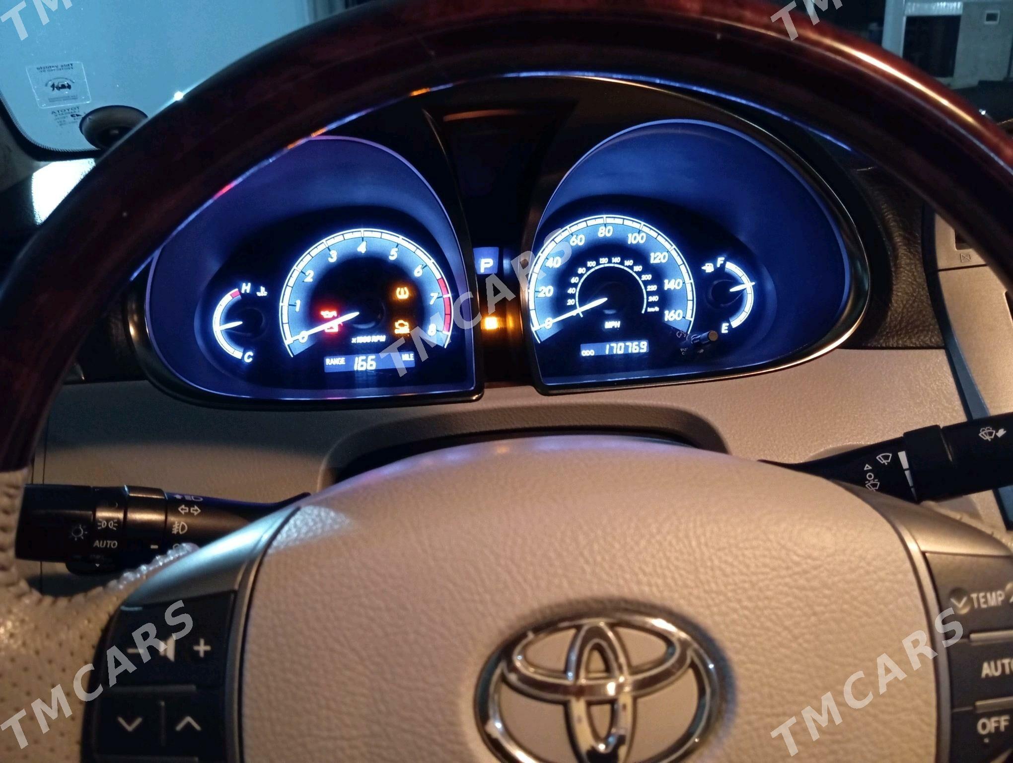 Toyota Avalon 2010 - 290 000 TMT - Байрамали - img 8