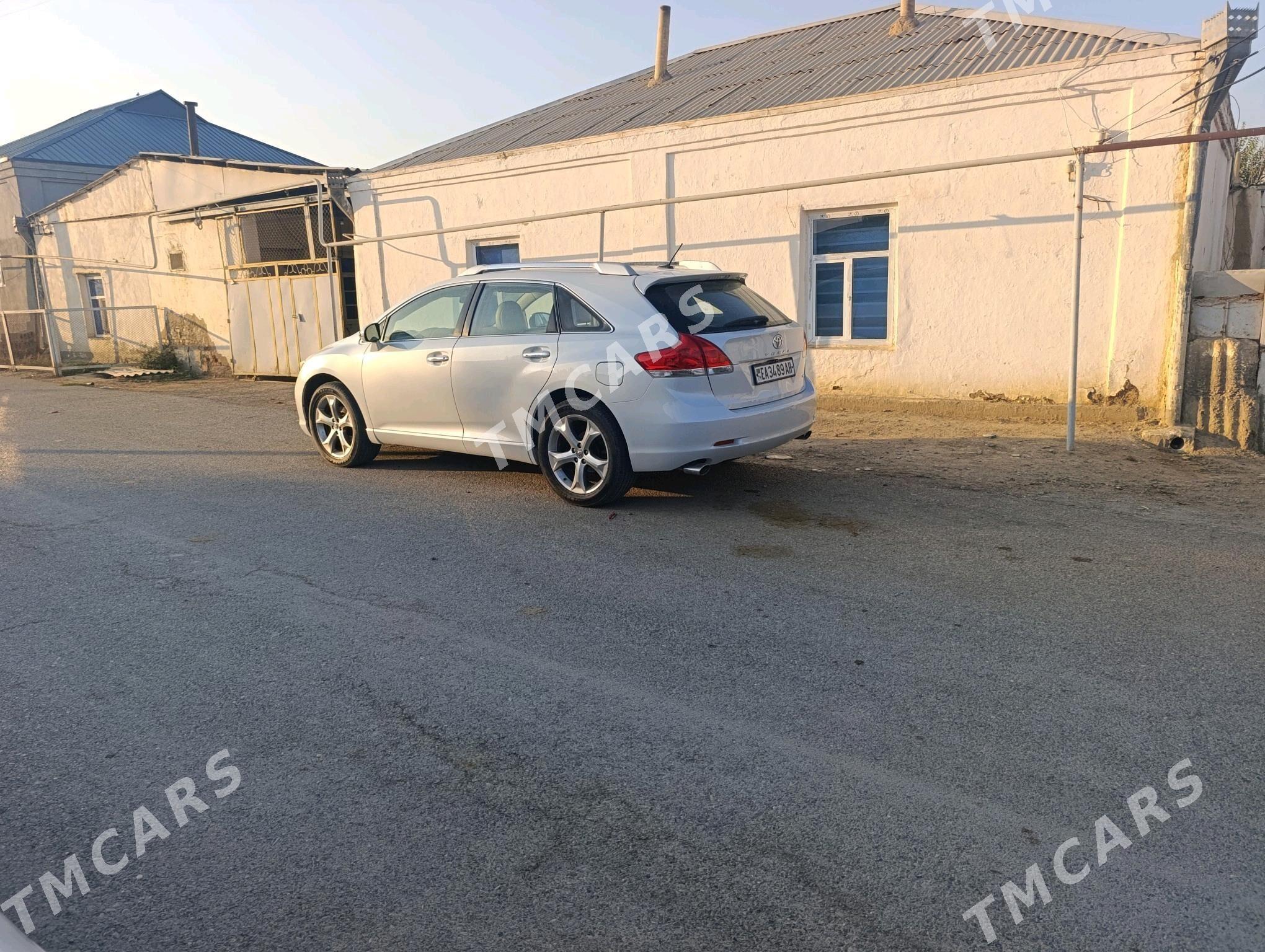 Toyota Venza 2009 - 200 000 TMT - Бахарден - img 3