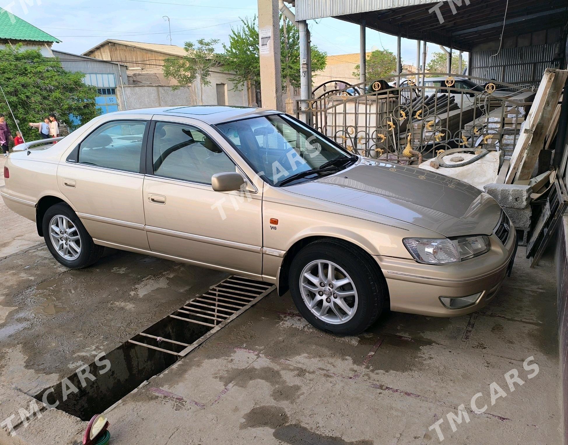 Toyota Camry 2000 - 160 000 TMT - Köneürgenç - img 6