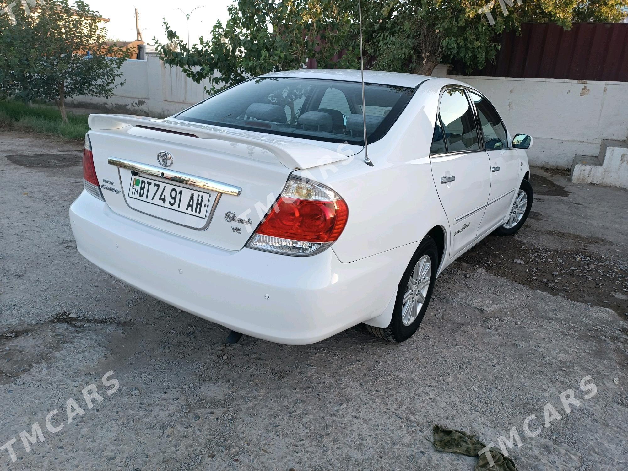 Toyota Camry 2005 - 160 000 TMT - Sarahs - img 3
