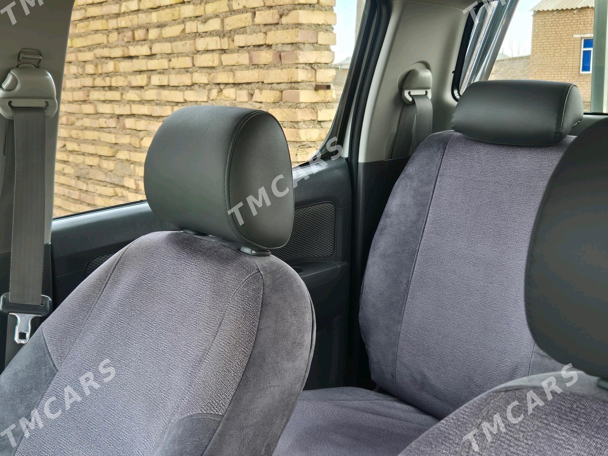 Toyota Hilux 2011 - 432 000 TMT - Sarahs - img 5