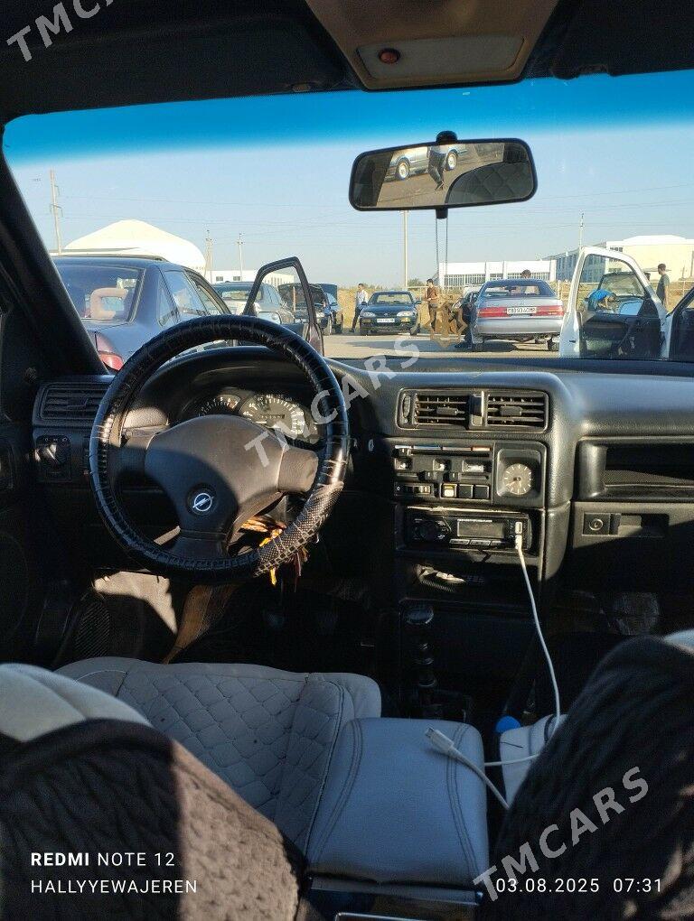 Opel Vectra 1991 - 29 000 TMT - Ёлётен - img 3