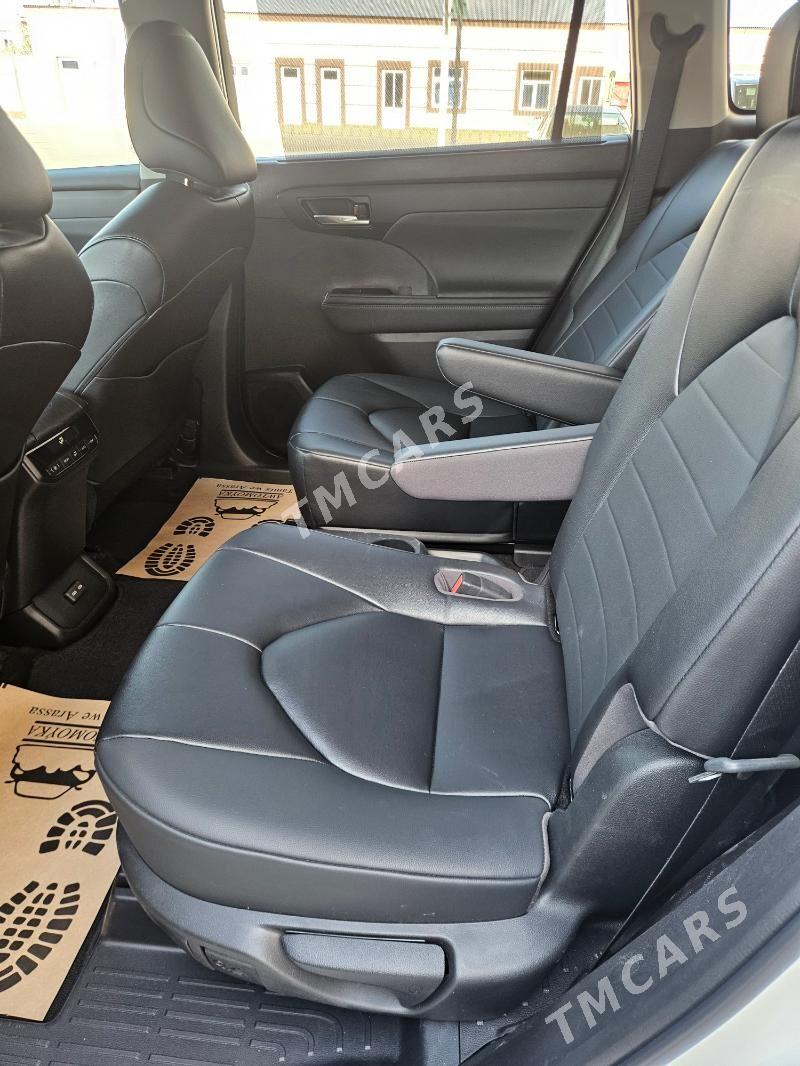 Toyota Highlander 2023 - 600 000 TMT - Türkmenabat - img 3